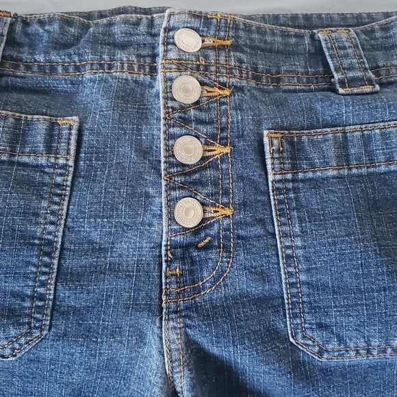 Levi's Denim jeans shorts size 12 color blue. - Picture 2 of 6